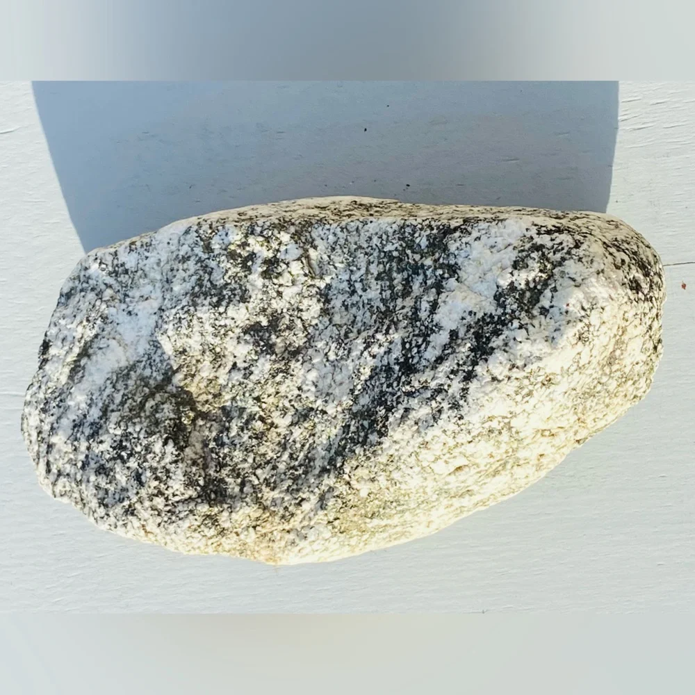GraniteRock w/Hole For-Aquarium/Terrarium-Beautiful/Inserting/Beneficial/Natural